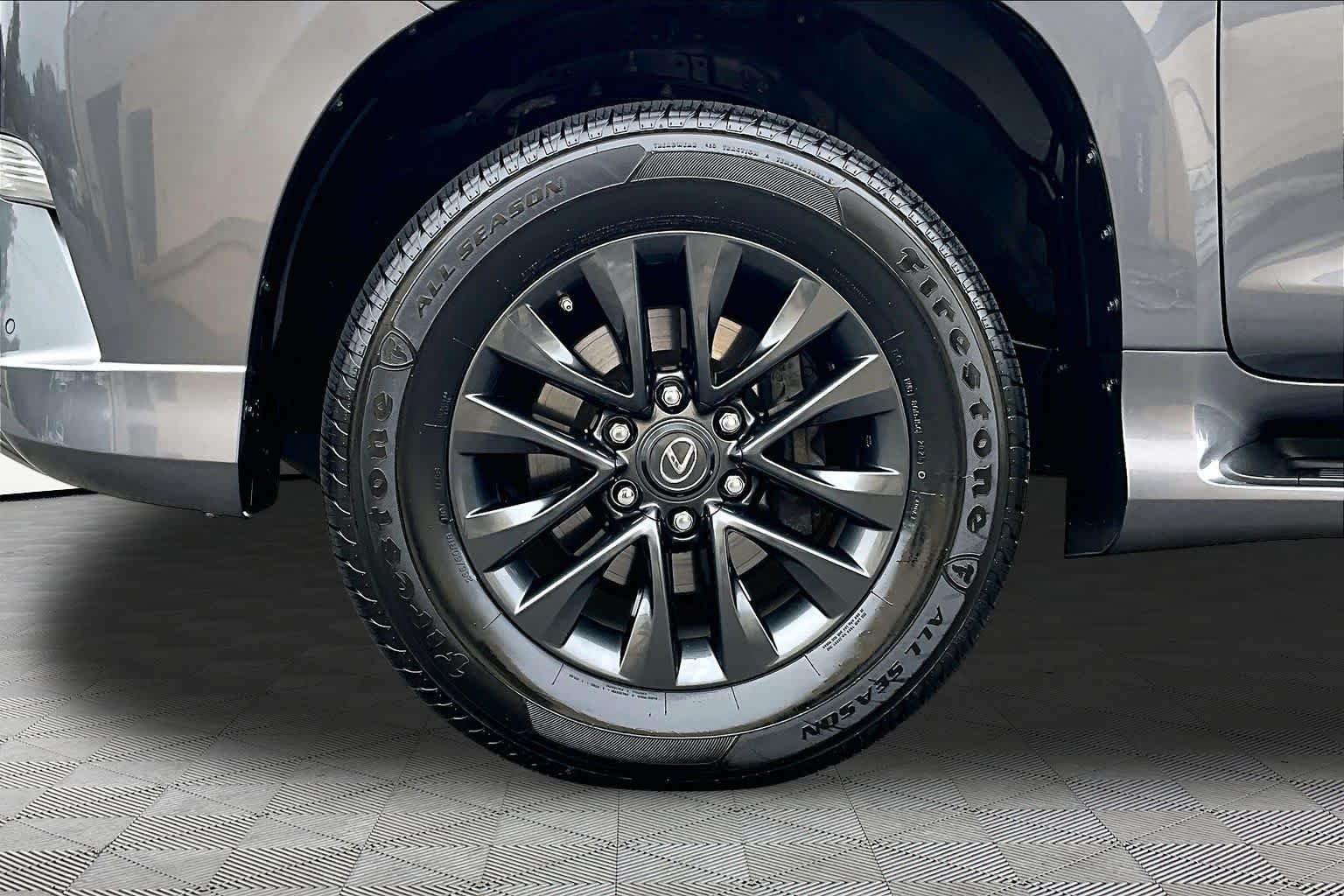 Used 2023 Nebula Gray Pearl Lexus Premium image 11