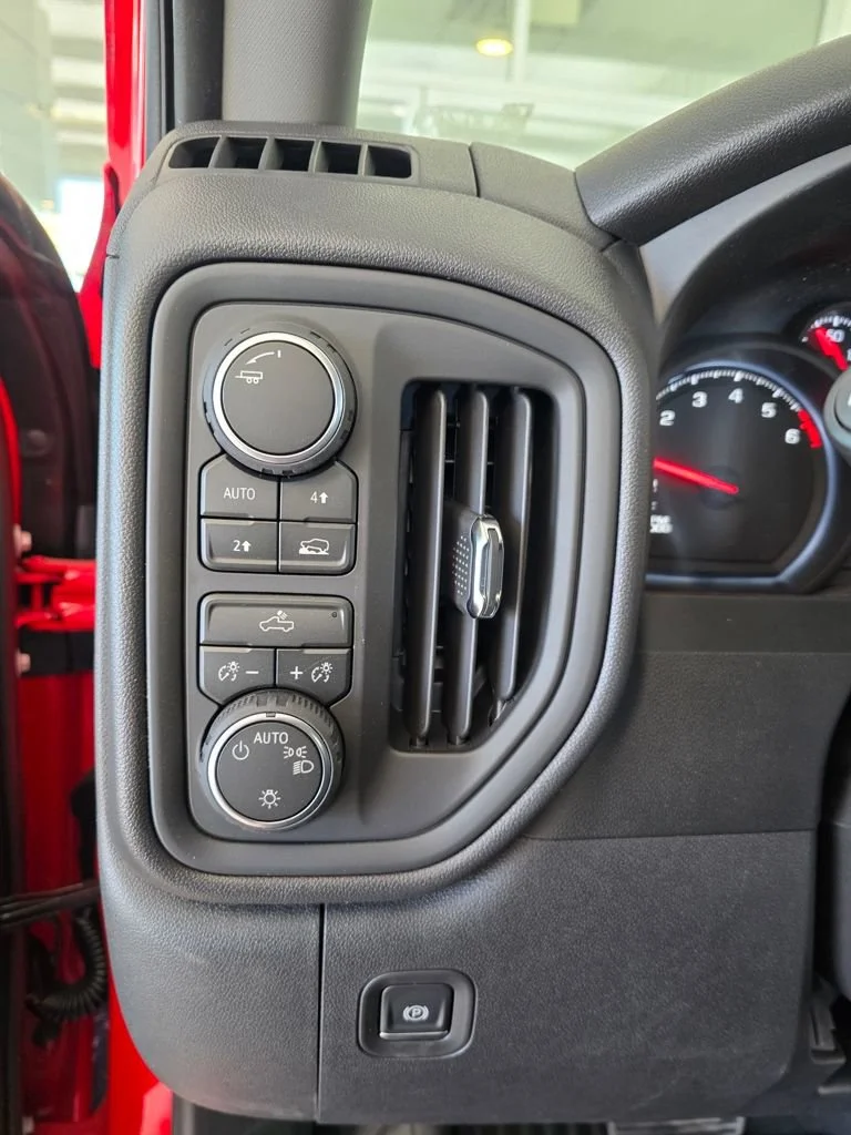 2026 Chevrolet Silverado 1500 Custom - Photo 18