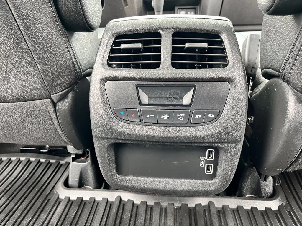 Used 2020 White Honda EX-L image 21