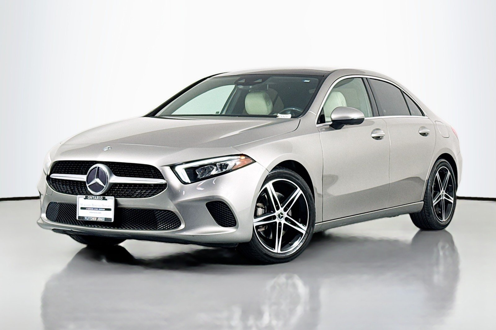 2019 Mercedes-Benz A-Class A220's photo