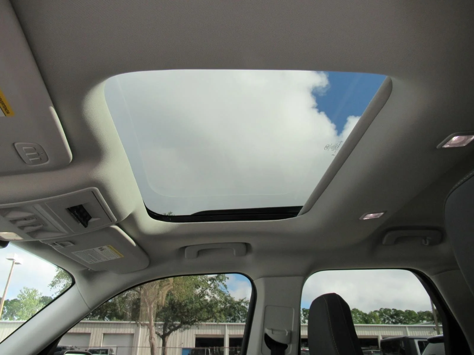 Used 2025 White Ford Badlands image 18