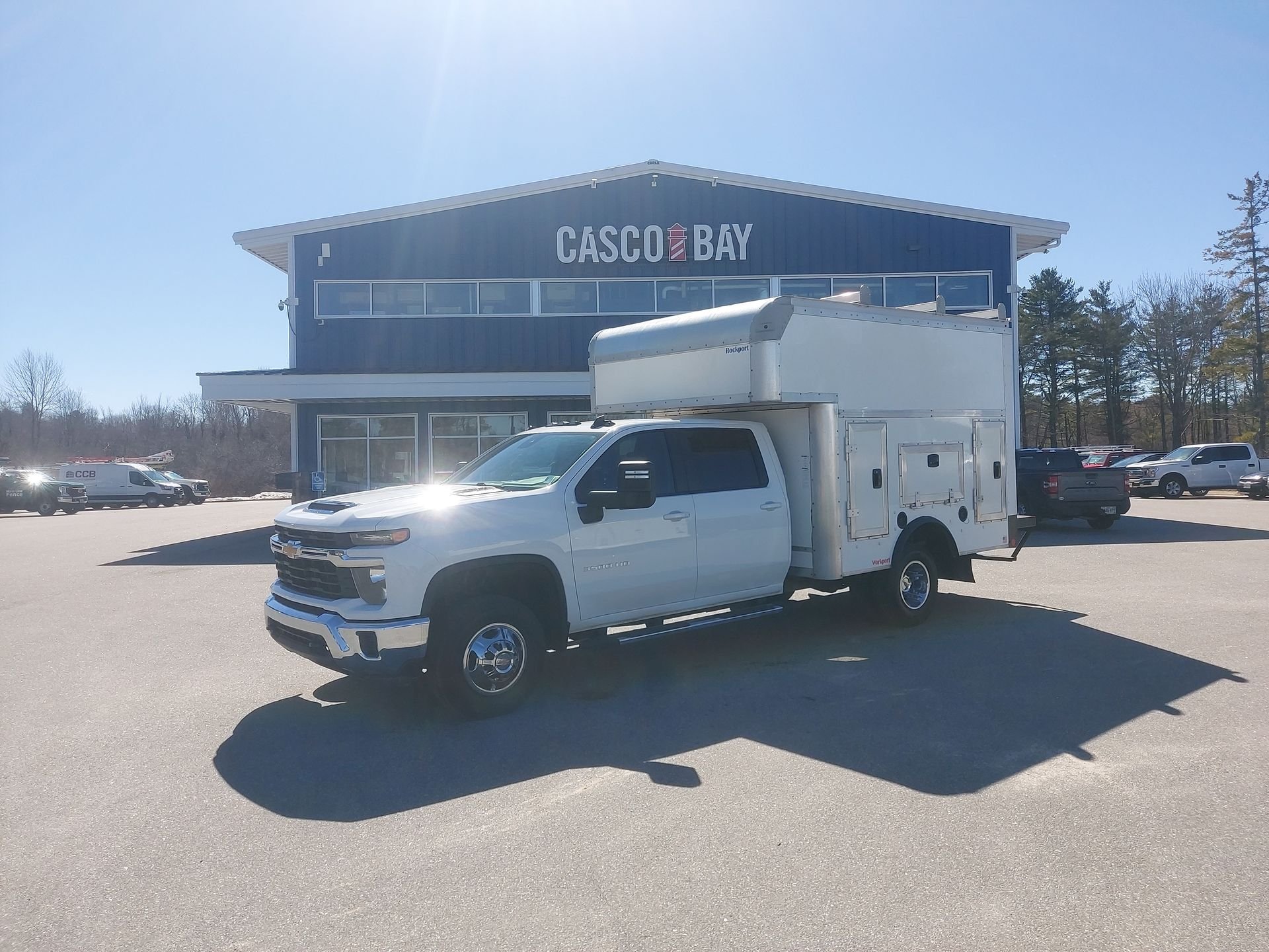 Summit White 2024 Chevrolet Silverado 3500HD Chassis LT Crew Cab 4WD Pickup Truck Four-Wheel Drive Automatic