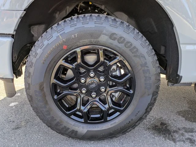 New 2026 Avalanche Ford XLT image 11
