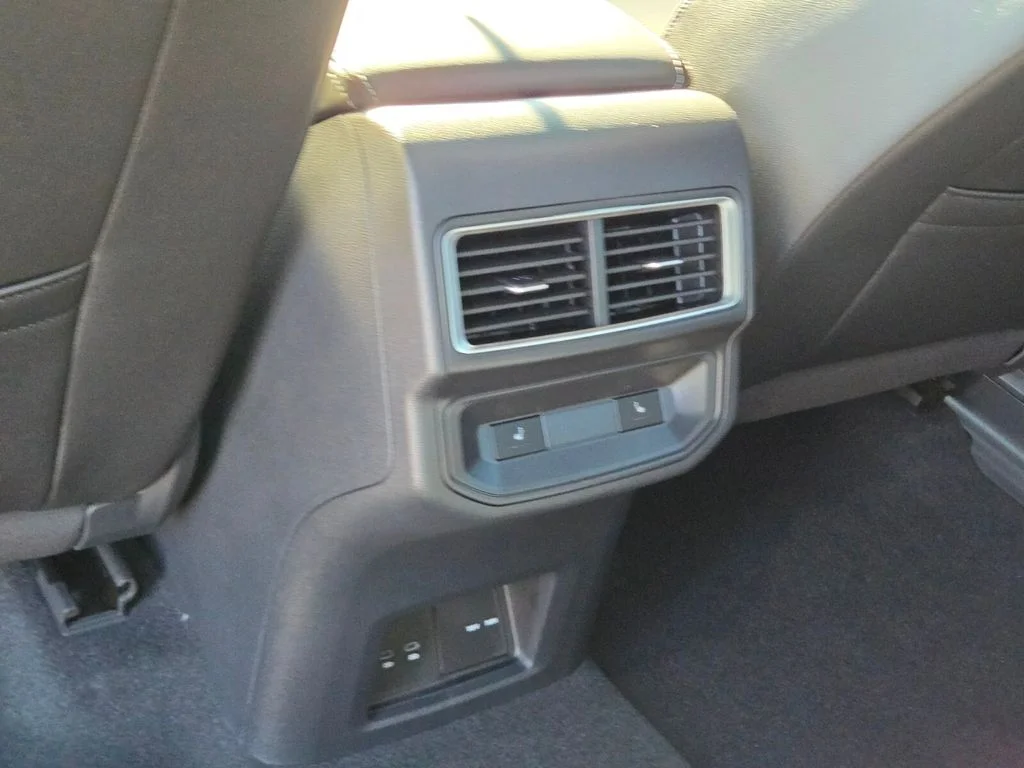 New 2026  Volkswagen 2.0T SEL Premium R-Line image 8