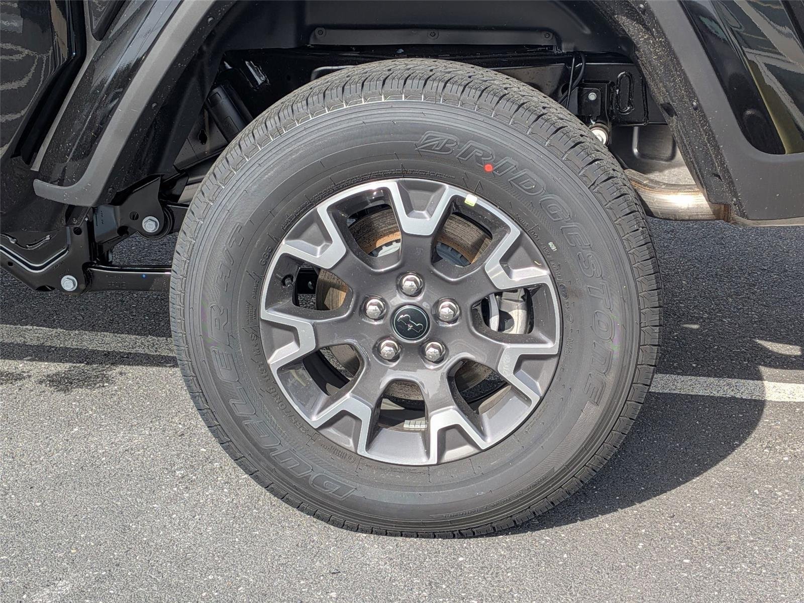 New 2026 Black Clear-Coat Exterior Paint Jeep Sahara image 9
