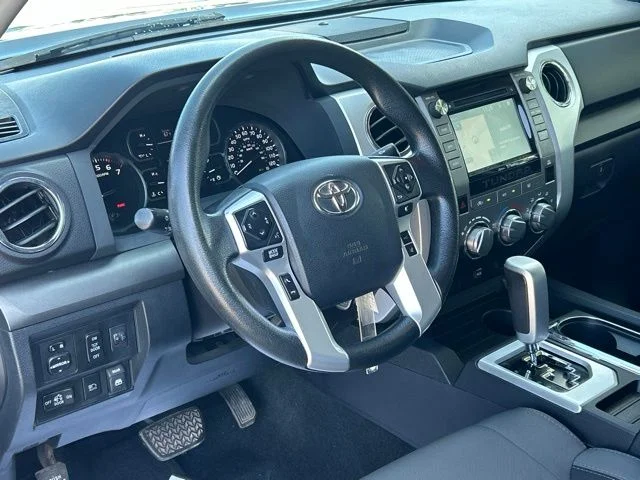 Used 2018 Gray Toyota SR5 image 27