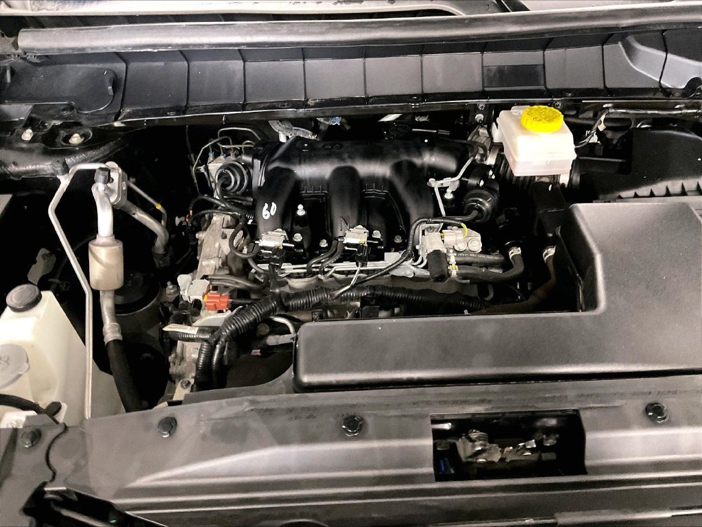 Used 2025 Gray Nissan SV image 29