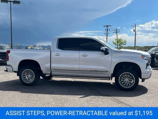 Used 2024 Iridescent Pearl Tricoat Chevrolet High Country image 7