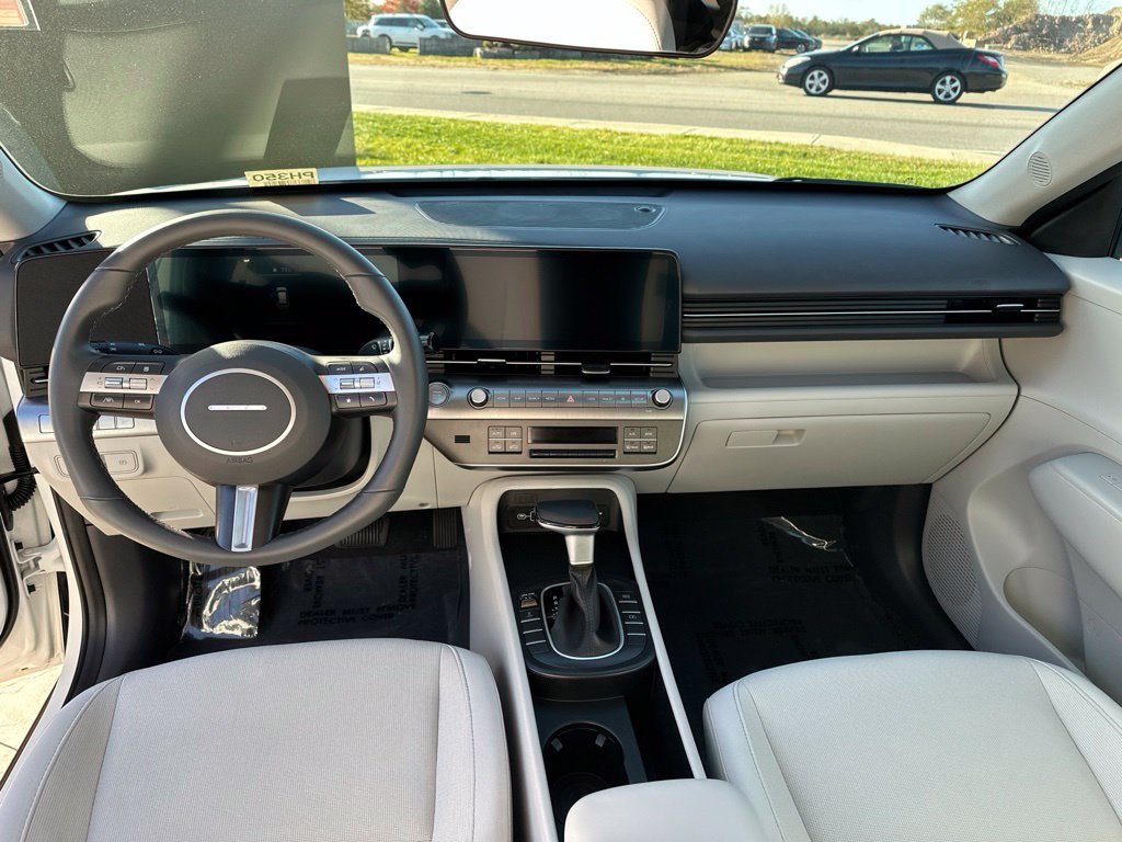 2024 Hyundai Kona SEL - Photo 13