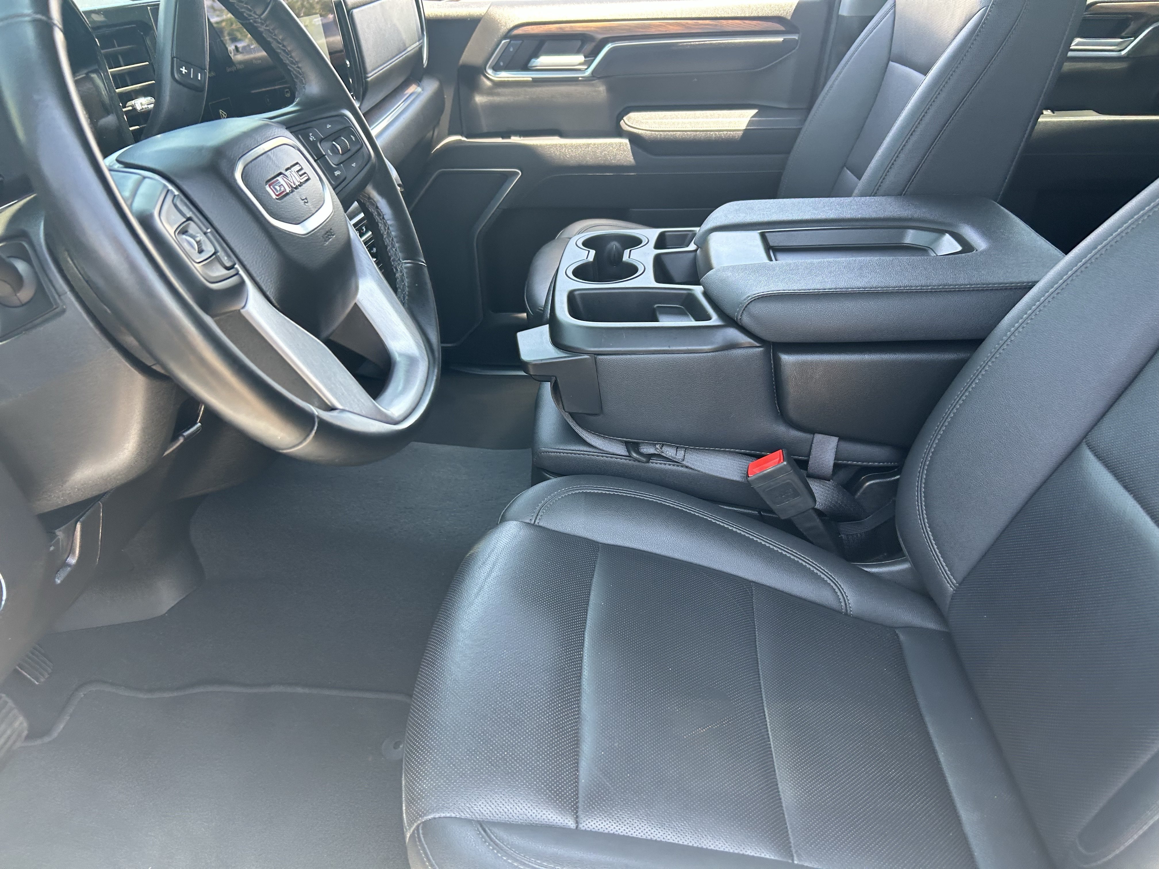 2025 GMC Sierra 1500 SLT - Photo 25