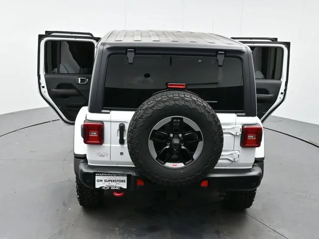 Used 2018 Bright White Clearcoat Jeep Rubicon image 39