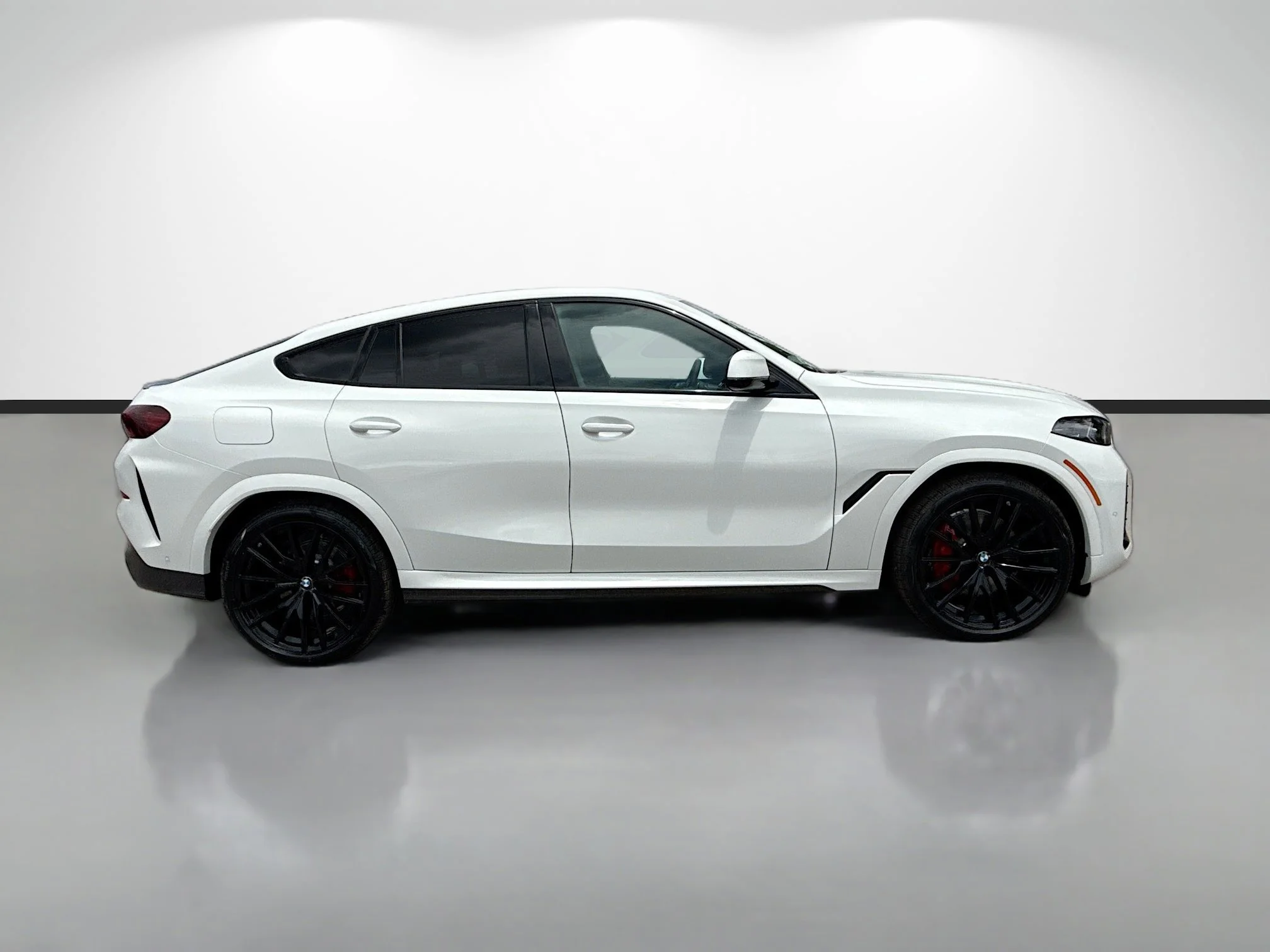 New 2027 Alpine White BMW xDrive40i image 2