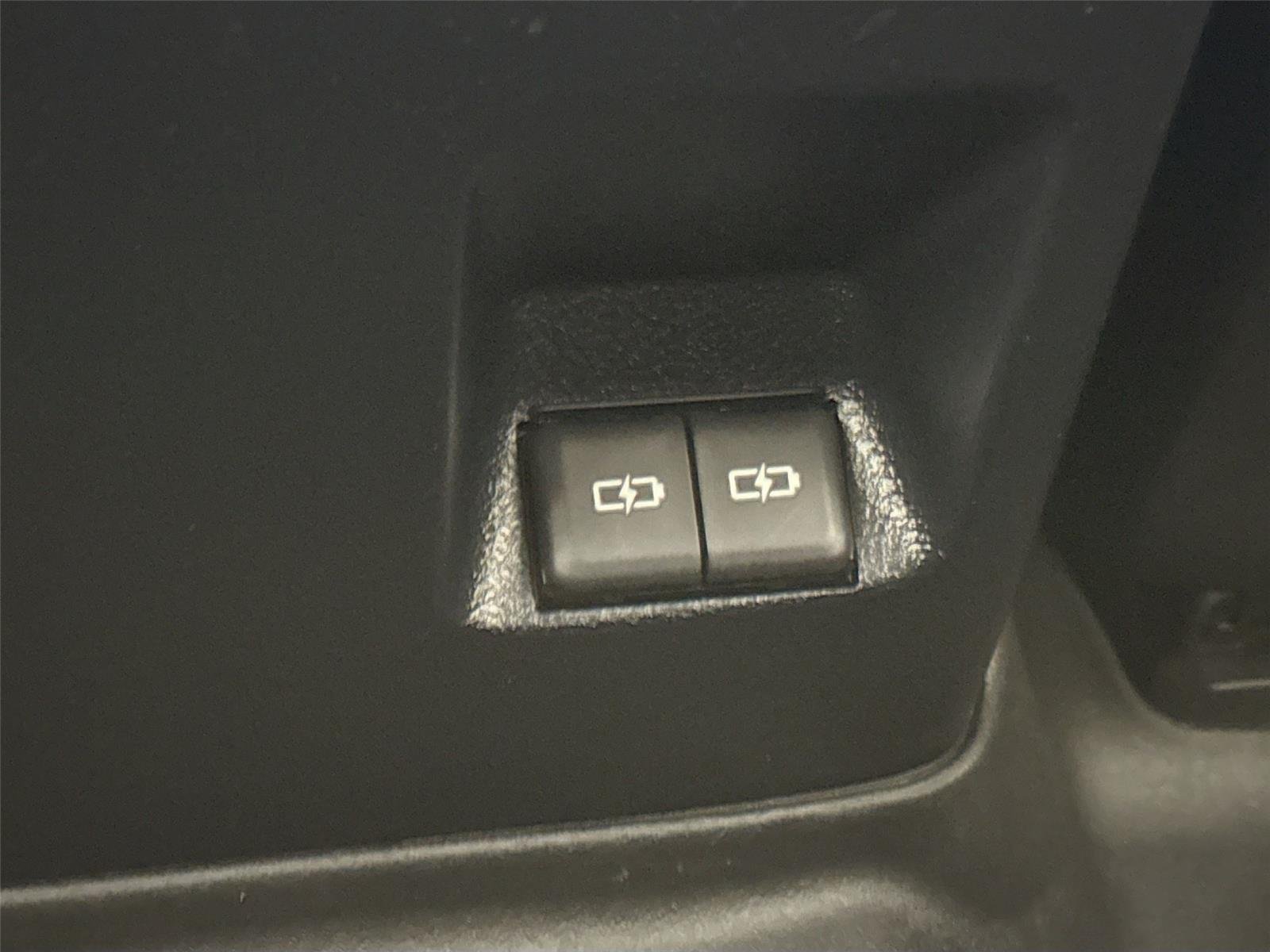 Certified Used 2023 Blizzard Pearl Toyota Limited image 41