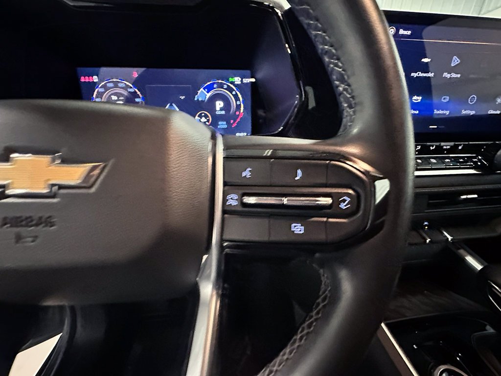 Used 2025 Gray Chevrolet LT image 34