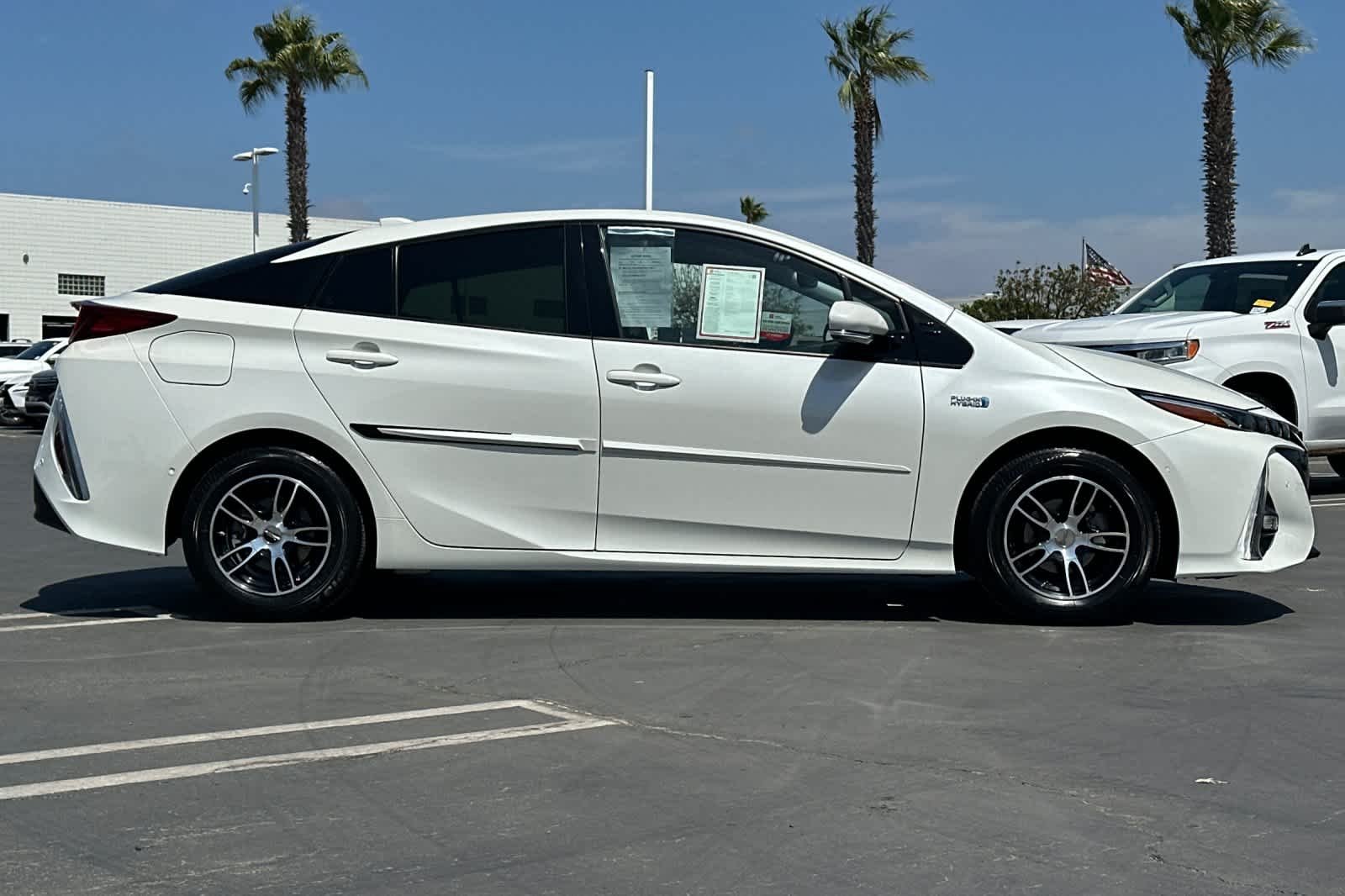 Certified Used 2018 Blizzard Pearl Toyota Advanced image 3