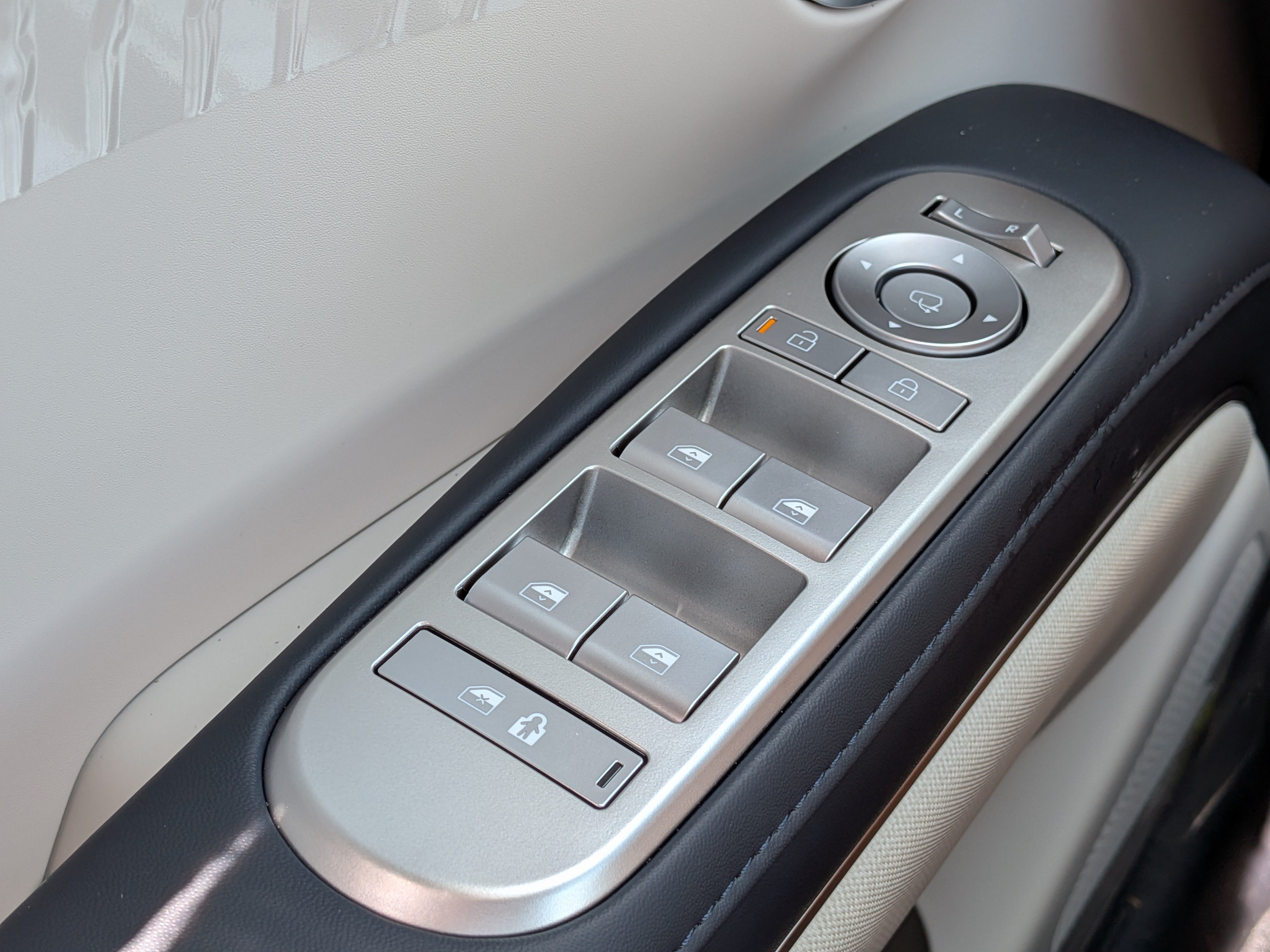New 2026 Earthy Brass Matte Hyundai Calligraphy FWD image 52