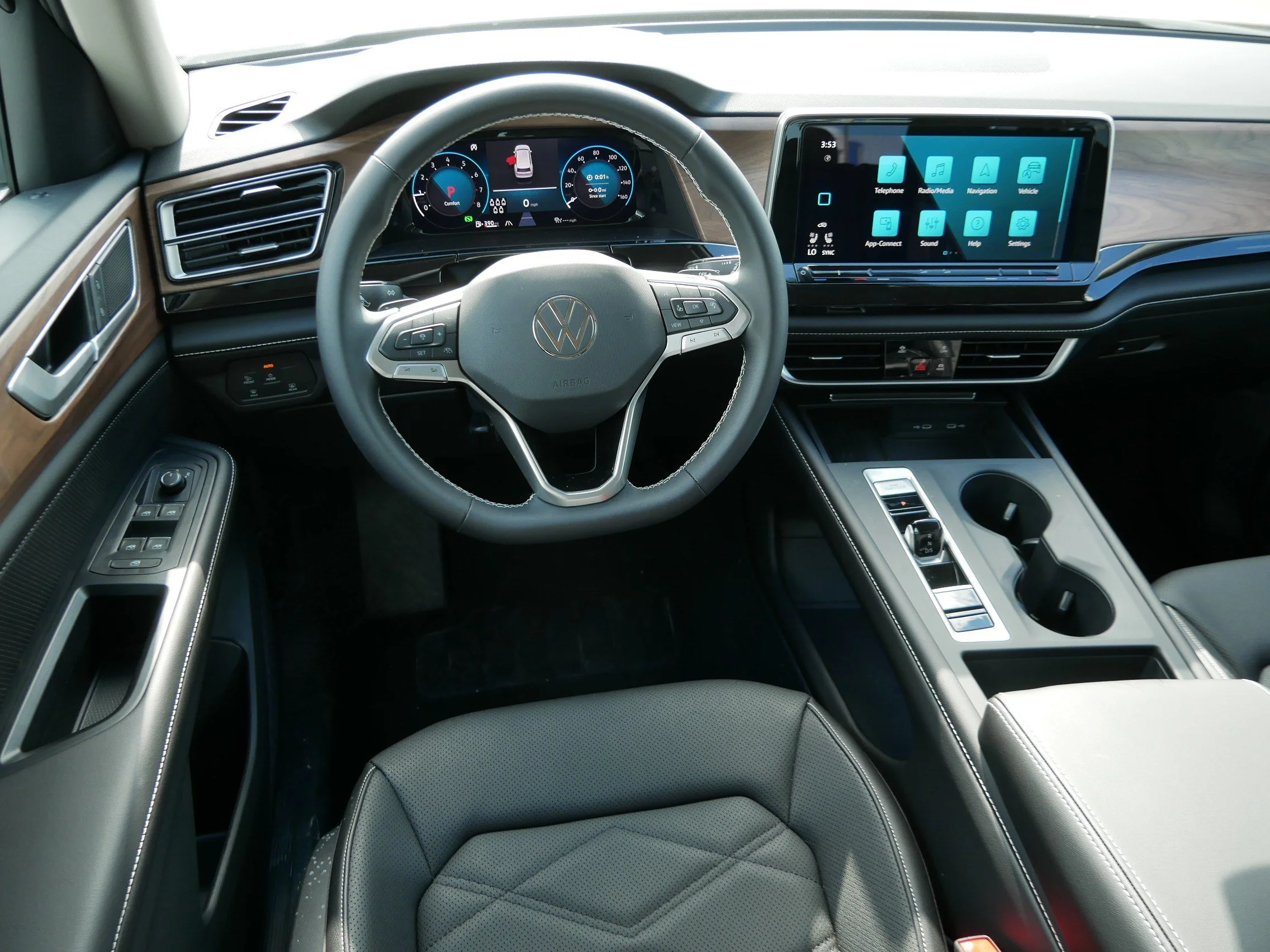 New 2026 Opal White Pearl Volkswagen 2.0T SE image 7