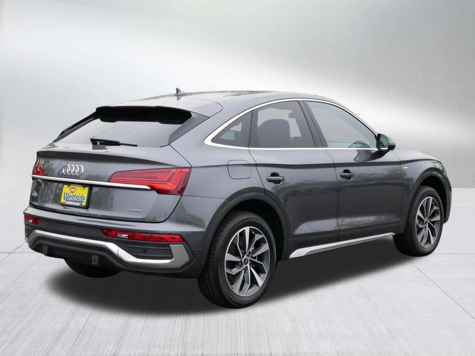 Used 2023 Daytona Gray Pearl Effect Audi S line Premium Plus image 7