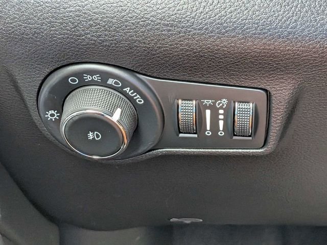Used 2024 White Jeep Limited image 26