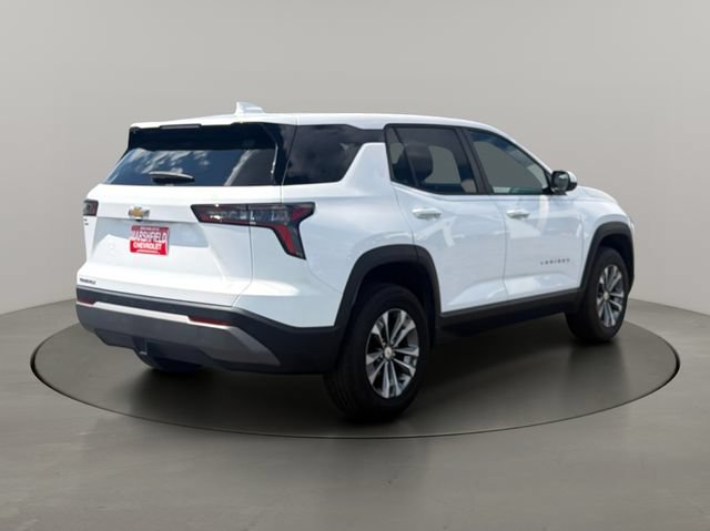 Used 2025 Summit White Chevrolet LT image 9