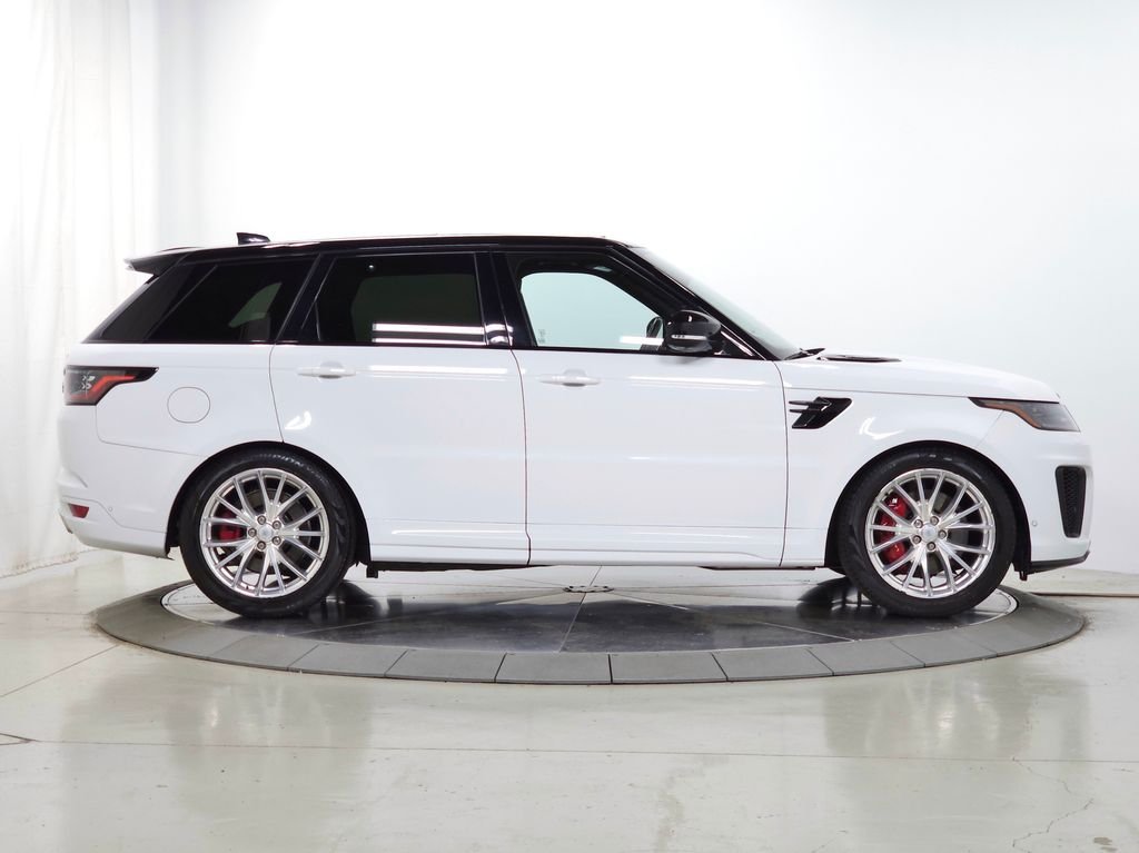 Used 2022 Fuji White Land Rover SVR image 9