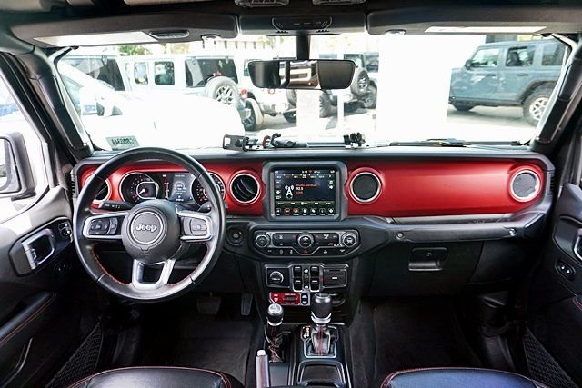 Certified Used 2022 Gray Jeep Rubicon image 18