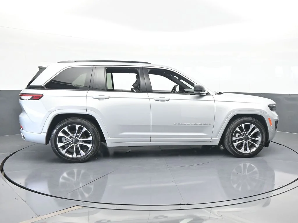 2024 Jeep Grand Cherokee Overland - Photo 7