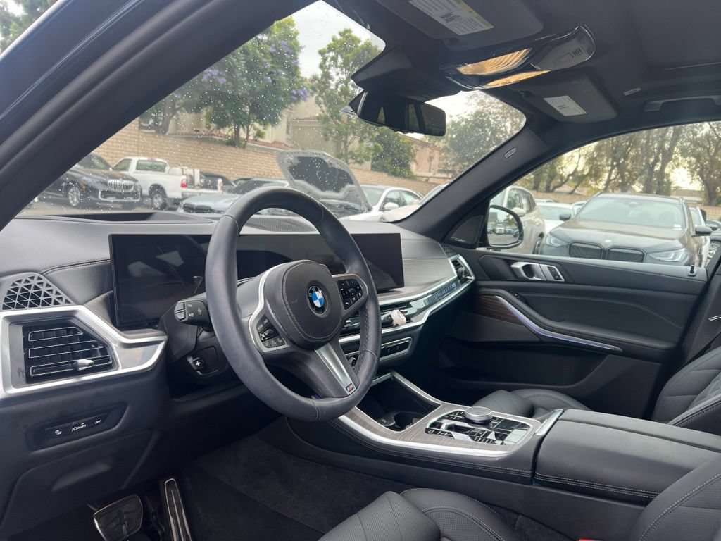 Used 2024 Tanzanite Blue II Metallic BMW sDrive40i image 15