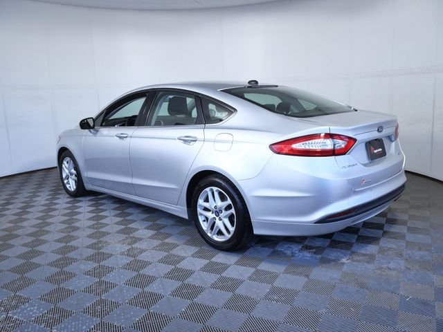 Used 2016 Silver Ford SE image 6