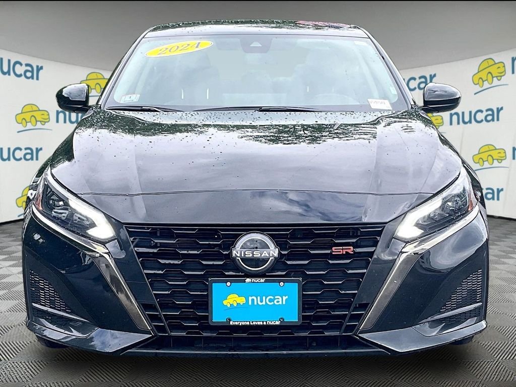 Used 2024 Black Nissan 2.5 SR image 2