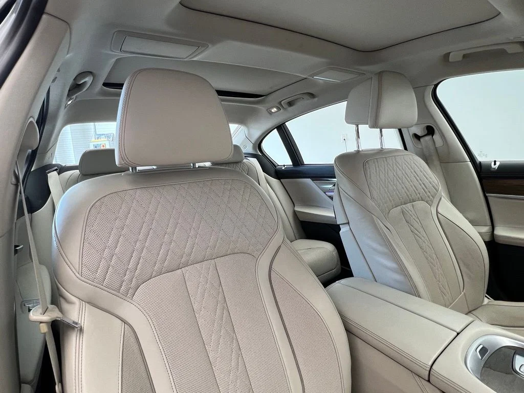 Used 2019 Gray BMW 740i image 7