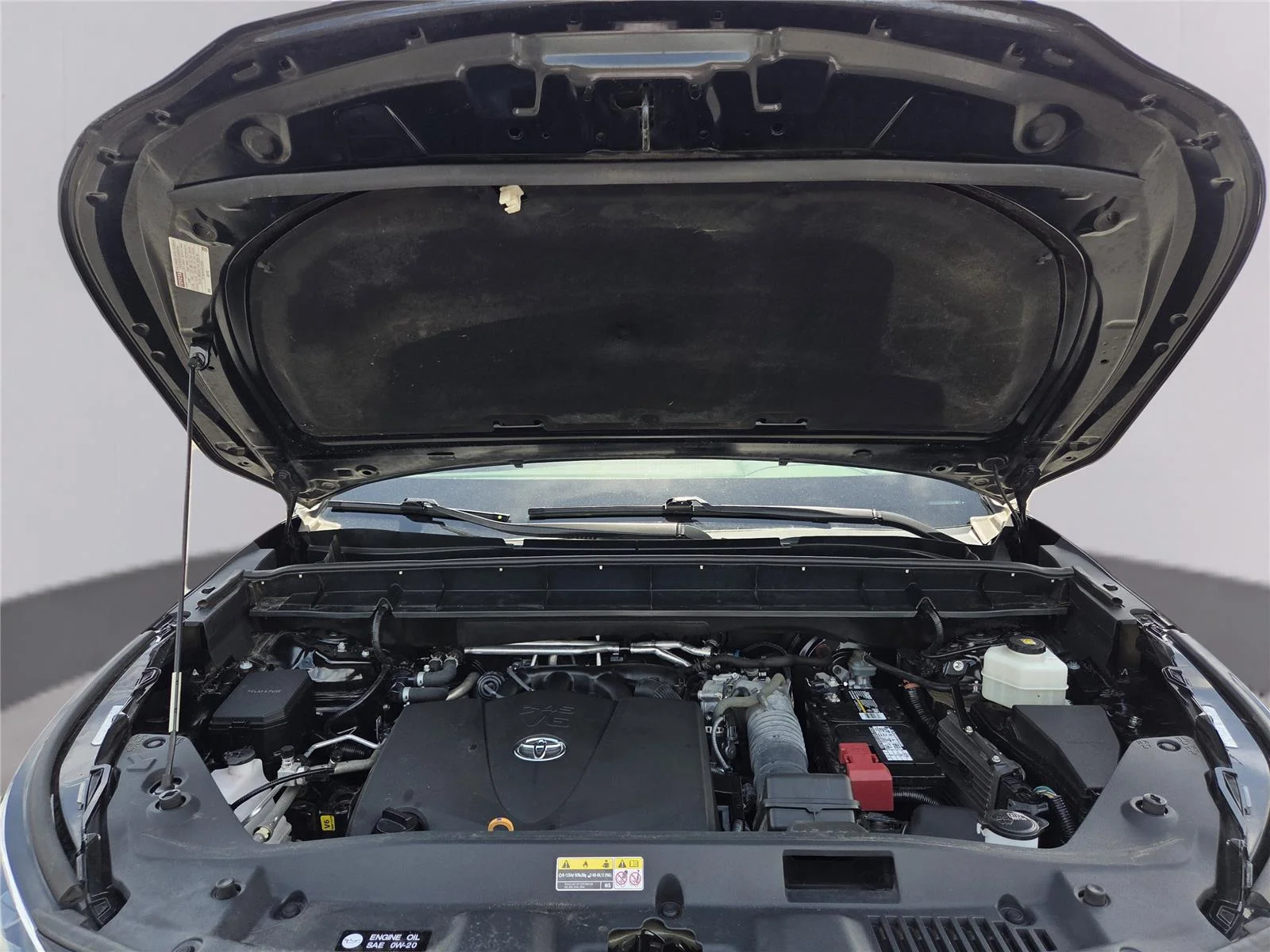 Used 2021 Midnight Black Metallic Toyota XLE image 31