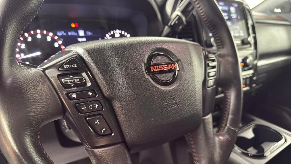 Used 2021 Black Nissan Crew Cab PRO-4X 4x4 image 21