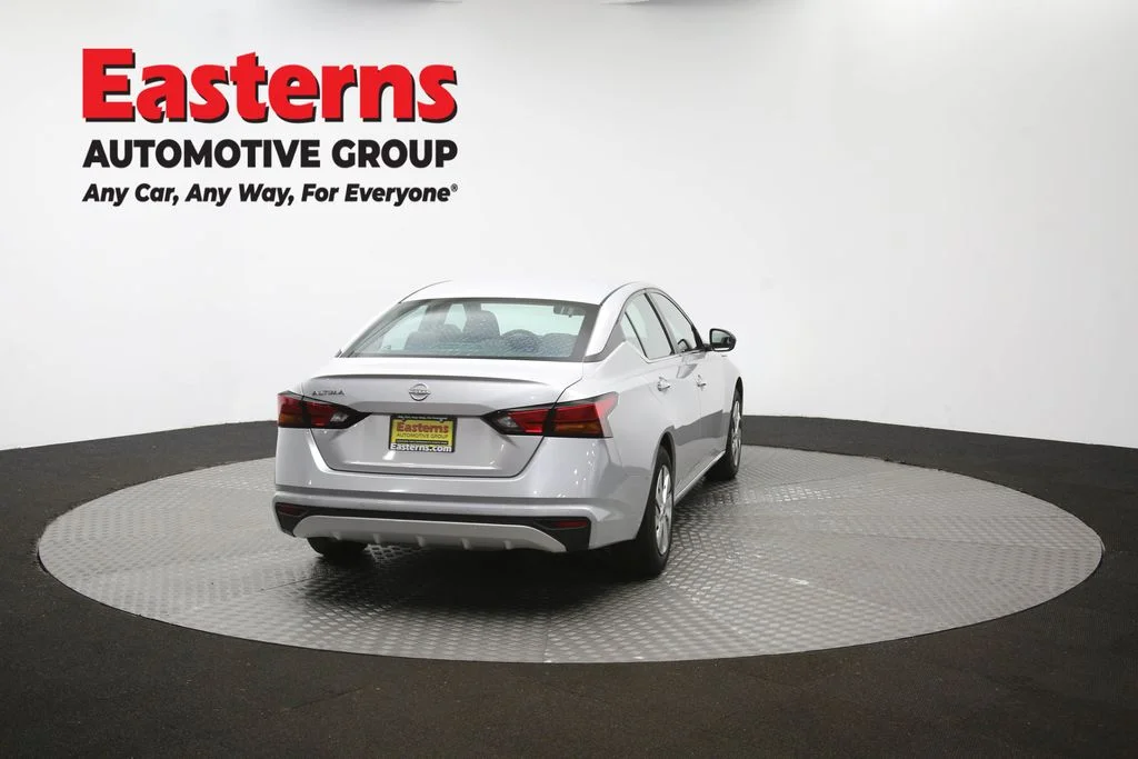 Used 2024 Silver Nissan 2.5 S image 38