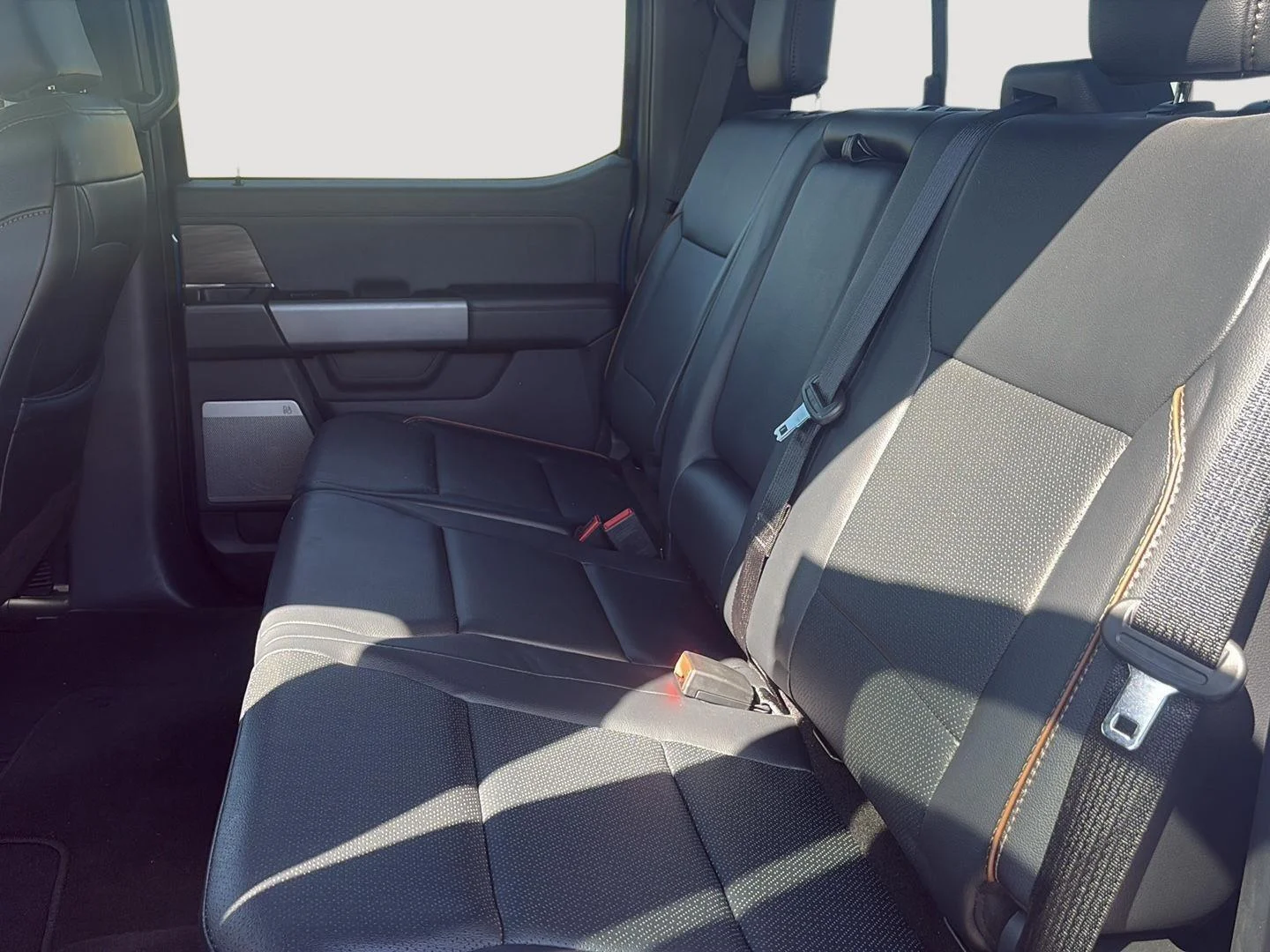 Used 2024 Atlas Blue Ford LARIAT image 21