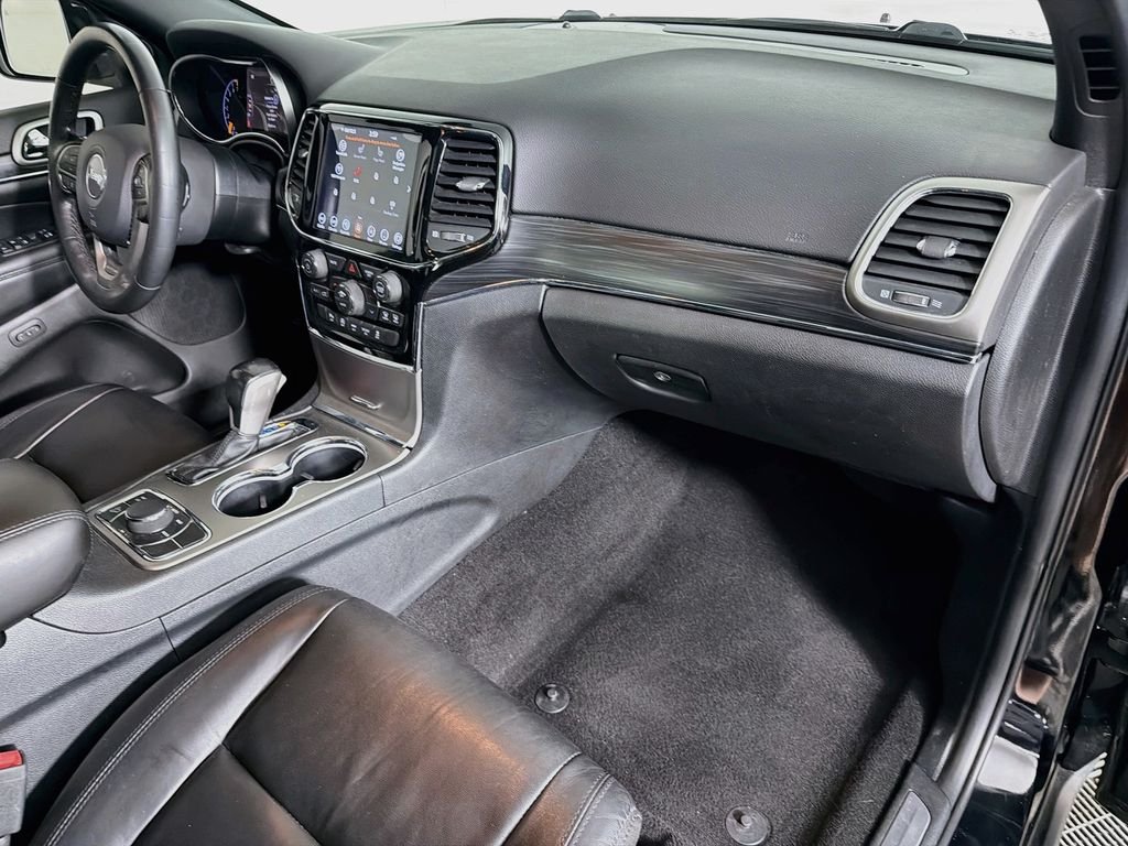 Used 2020 Black Jeep Limited image 29