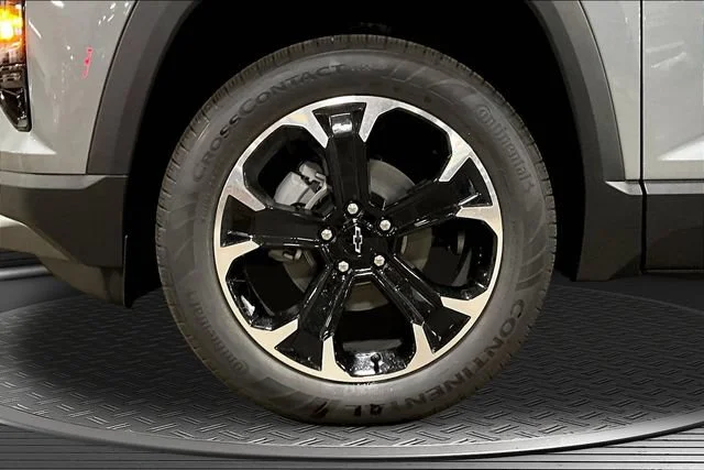 New 2027 Sterling Gray Metallic Chevrolet LT image 12