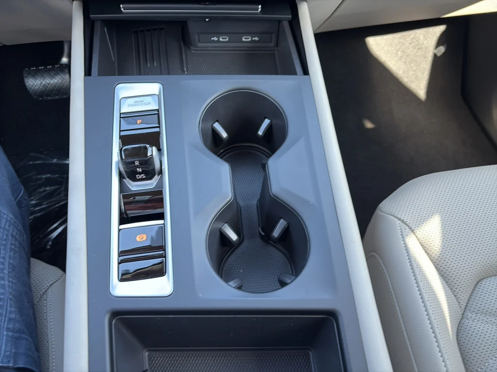 2026 Volkswagen Atlas SE - Photo 24