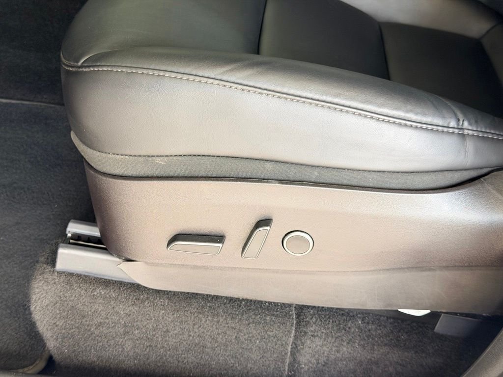 Used 2021  Tesla Long Range image 14