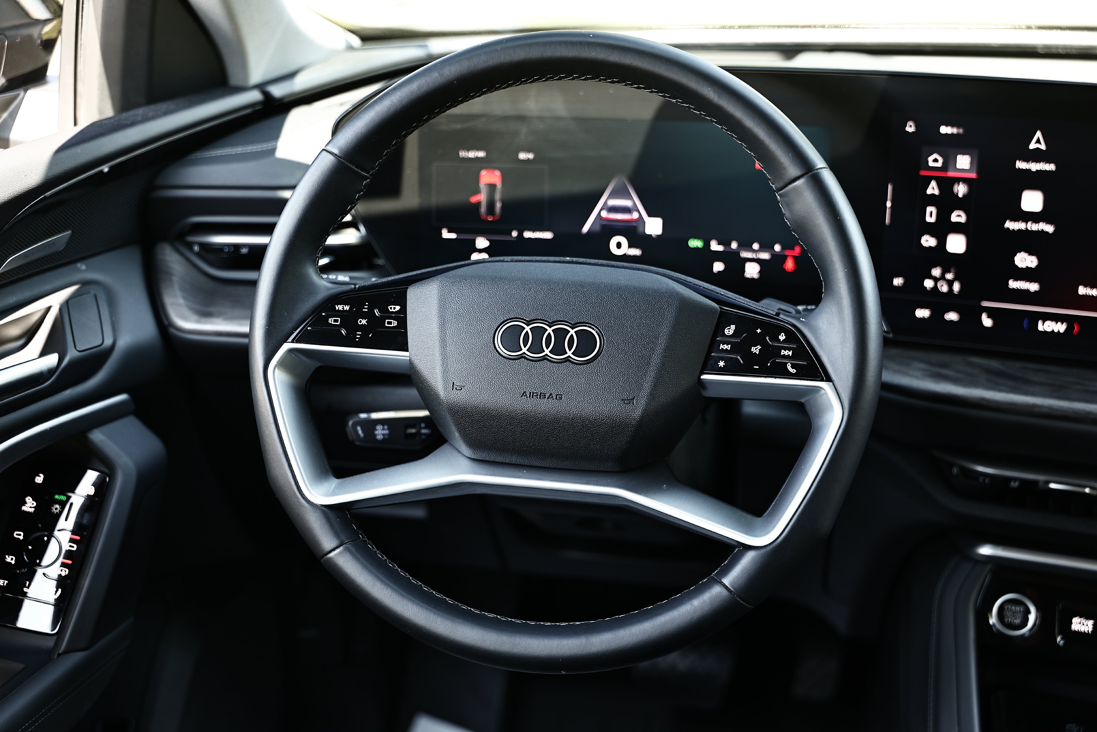 Used 2025 Mythos Black Metallic Audi 2.0T Premium Plus image 28