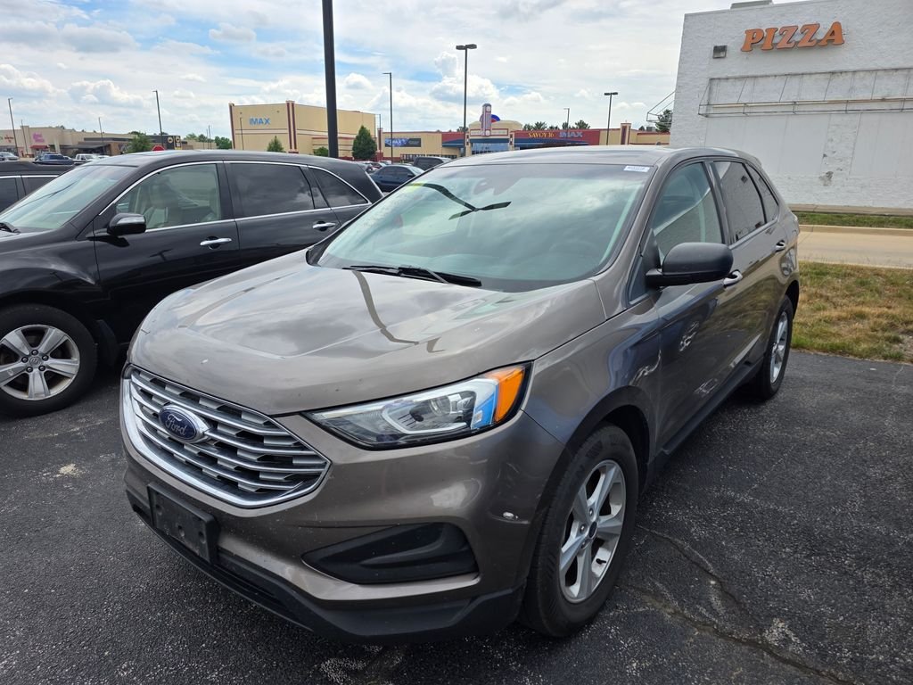 Used 2019 Stone Gray Metallic Ford SE image 2