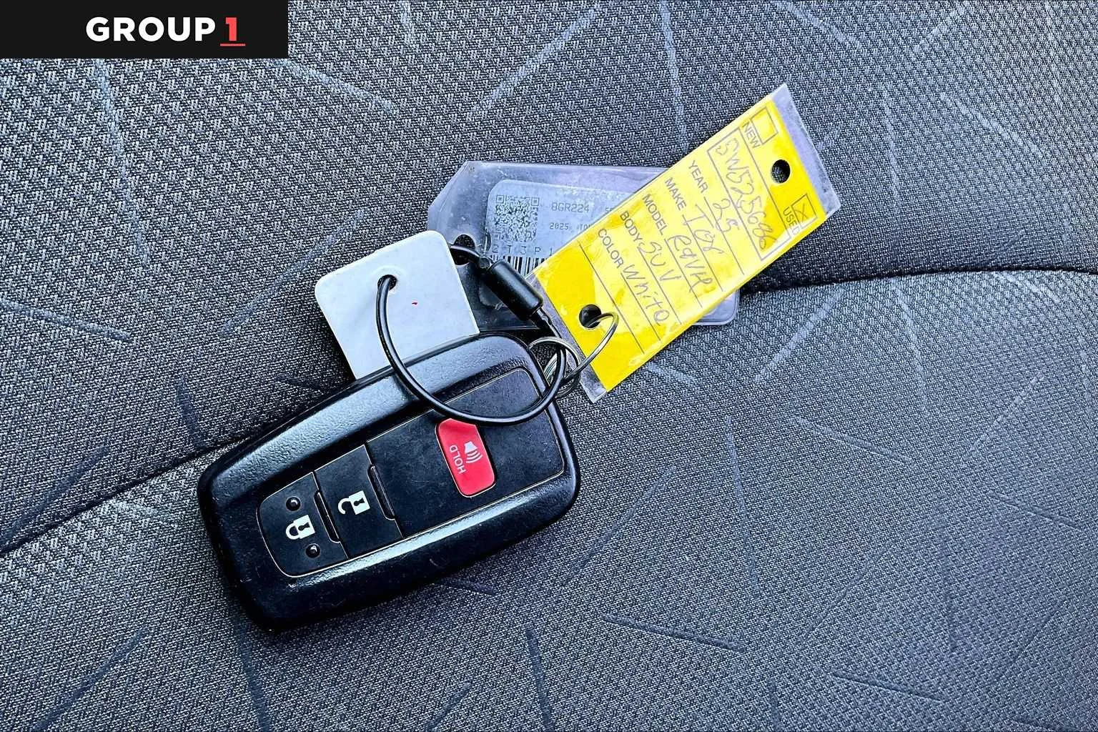 Used 2025 Ice Cap Toyota XLE image 15