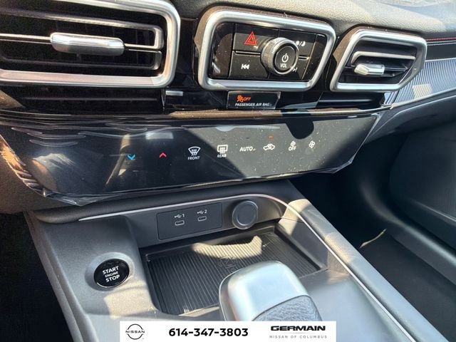 New 2026 Atlantic Gray Metallic / Super Black Two-tone Nissan SR image 22