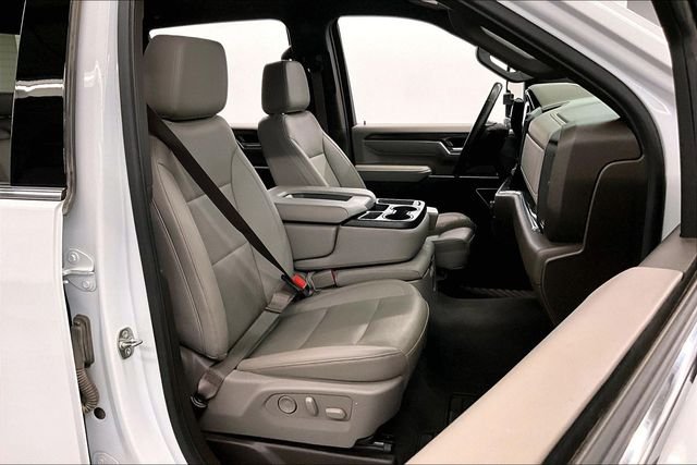 2025 Chevrolet Silverado 3500HD LTZ - Photo 8