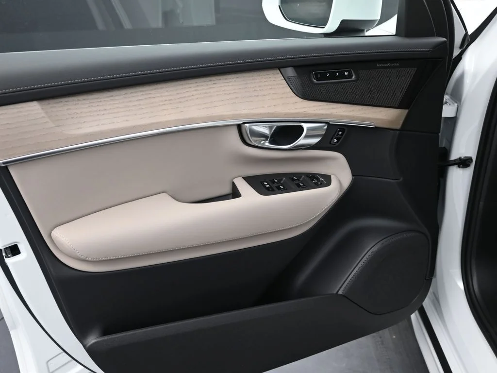 New 2026 Crystal White Volvo Plus image 11