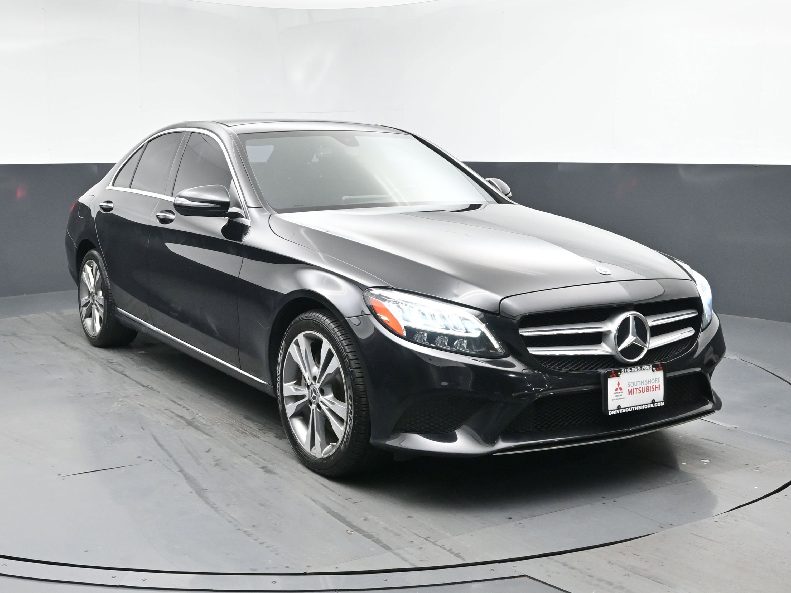 Used 2019 Mercedes-Benz C-Class Sedan C300 with VIN 55SWF8EB7KU285171 for sale in Freeport, NY