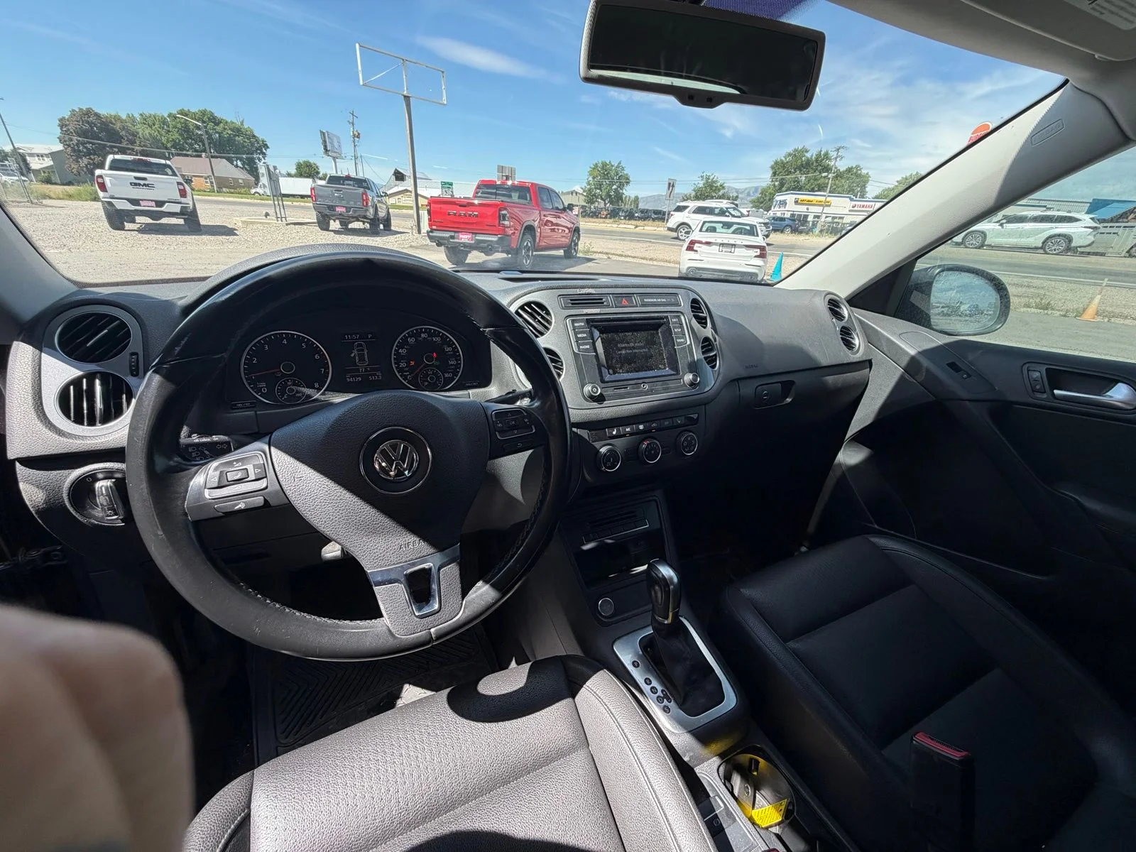 Used 2016 Gray Volkswagen S image 9