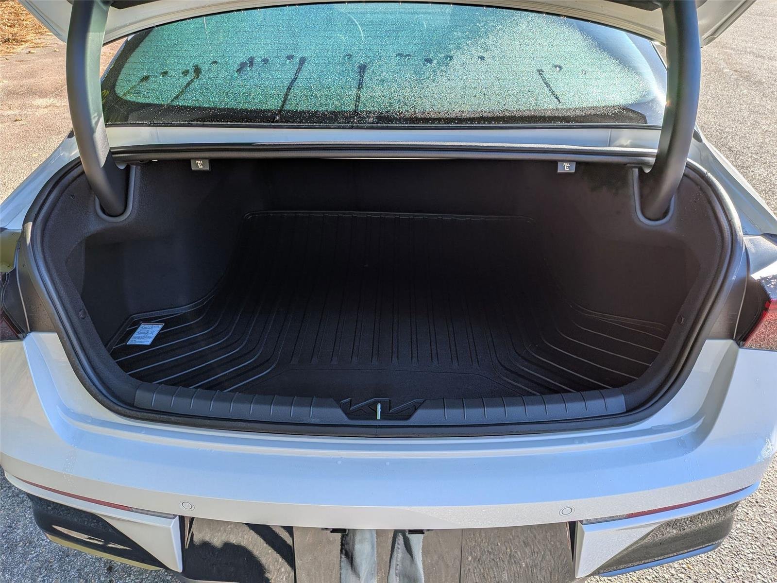 New 2026 Snow White Pearl Kia GT-Line image 31