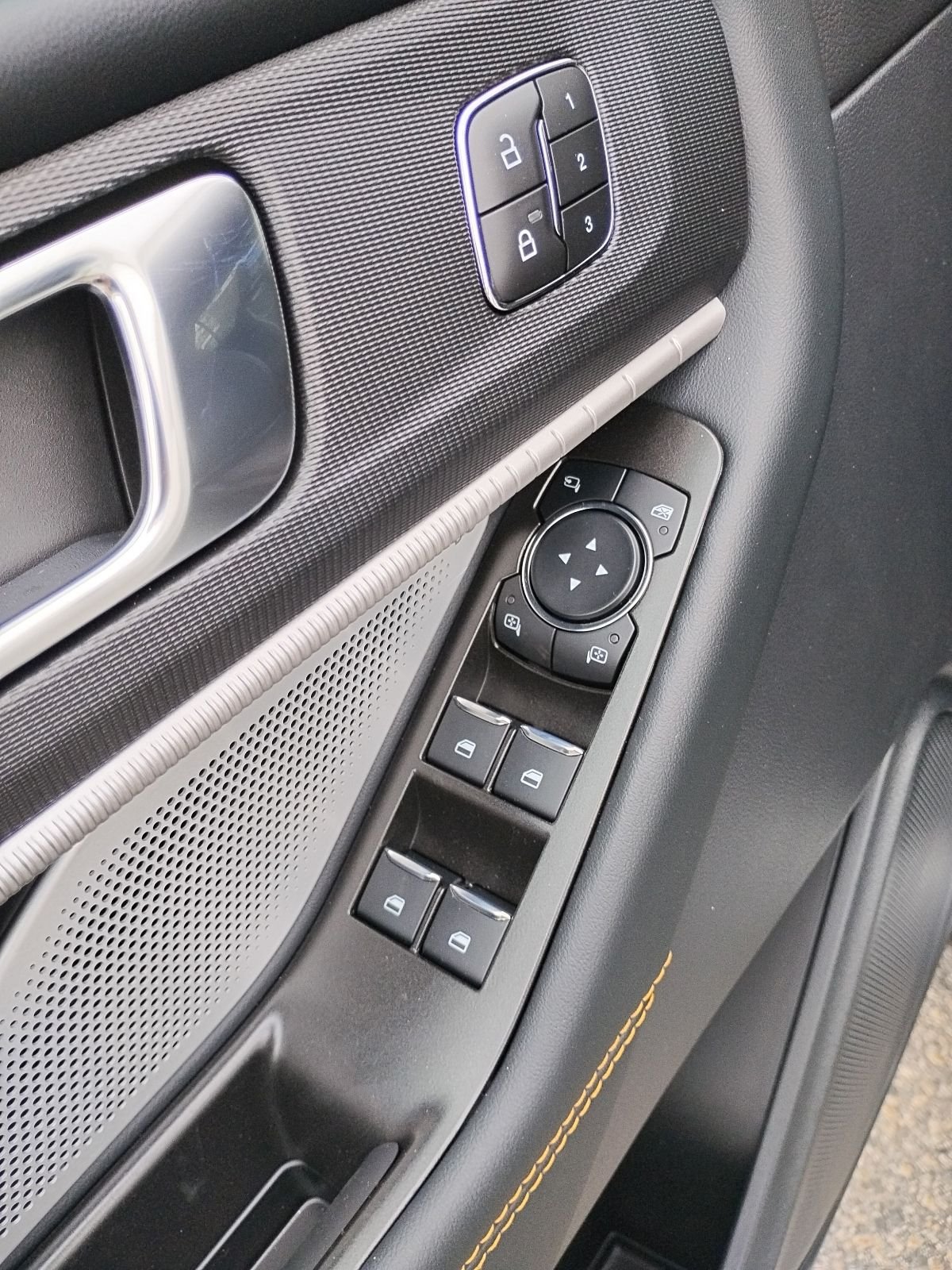 New 2026 Star White Metallic Tri-Coat Ford Tremor® image 23