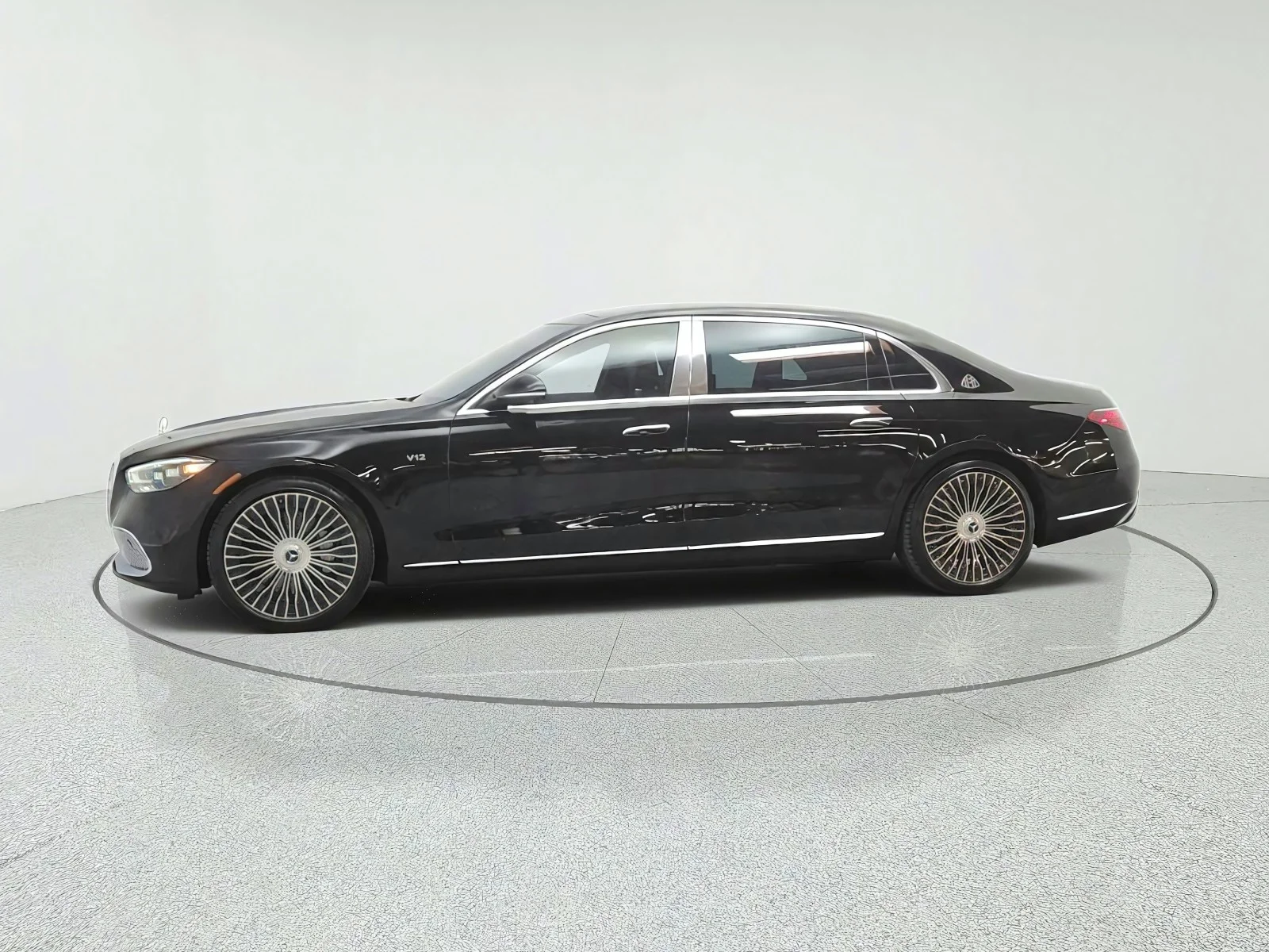 Certified Used 2023 Obsidian Black Mercedes-Benz Maybach S 680 4MATIC® Sedan image 8